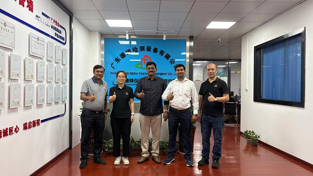 Indian Agent Visits to Negotiate Environmental Products (Constant Temperature and Humidity Test Chambers) Cooperation, Inviting Global Agents